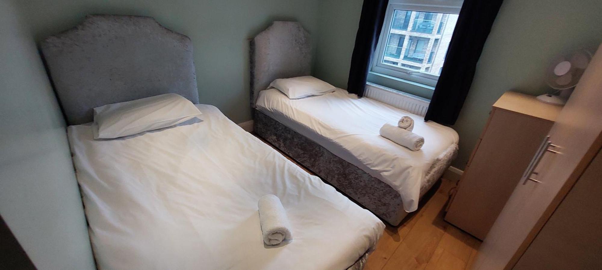 4 Bedroom - 5 Mins To Tube Appartamento