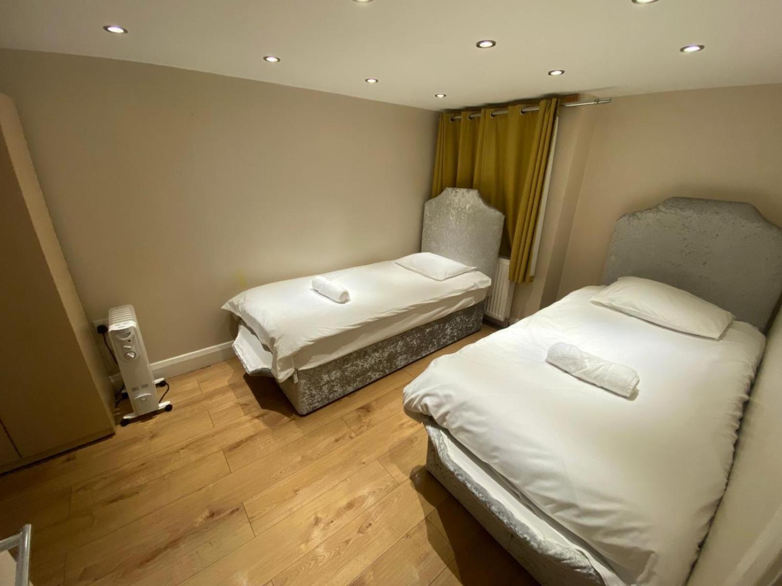 4 Bedroom - 5 Mins To Tube * Londra